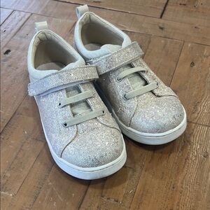Lamour Glittery Silver Kids Sneakers girls size 1 hook and loop slip on